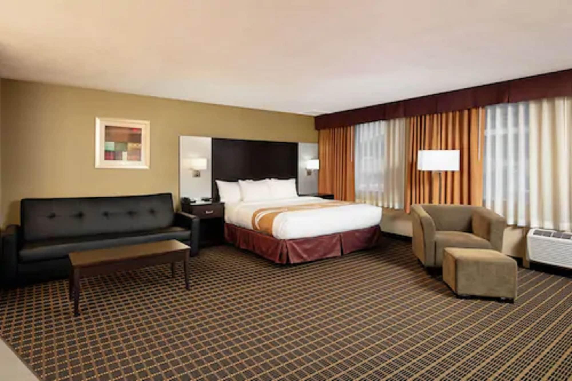Quality Inn & Suites Downtown Γουίντσορ Εξωτερικό φωτογραφία