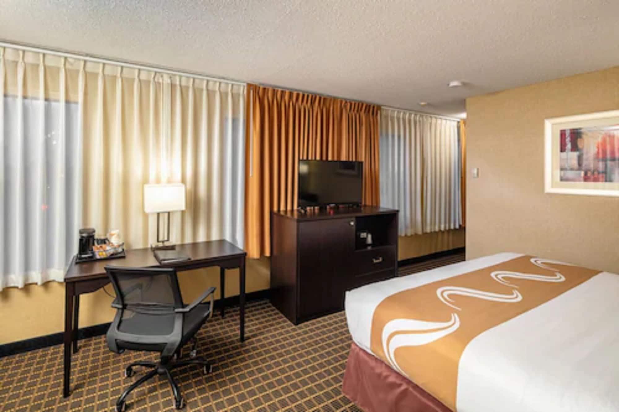 Quality Inn & Suites Downtown Γουίντσορ Εξωτερικό φωτογραφία