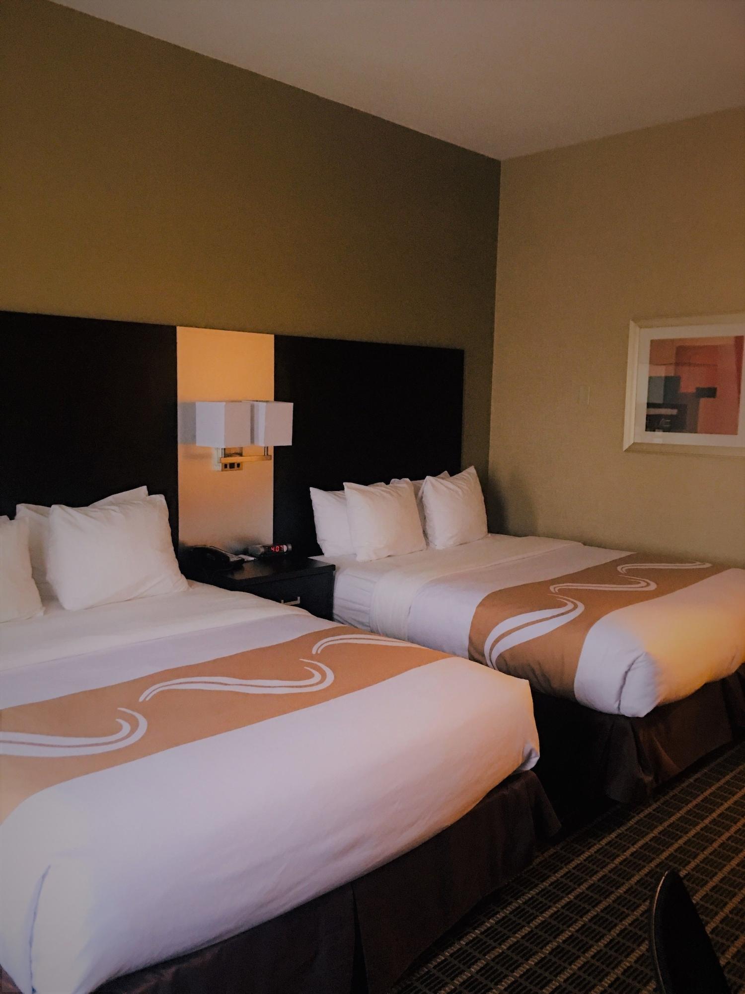 Quality Inn & Suites Downtown Γουίντσορ Εξωτερικό φωτογραφία