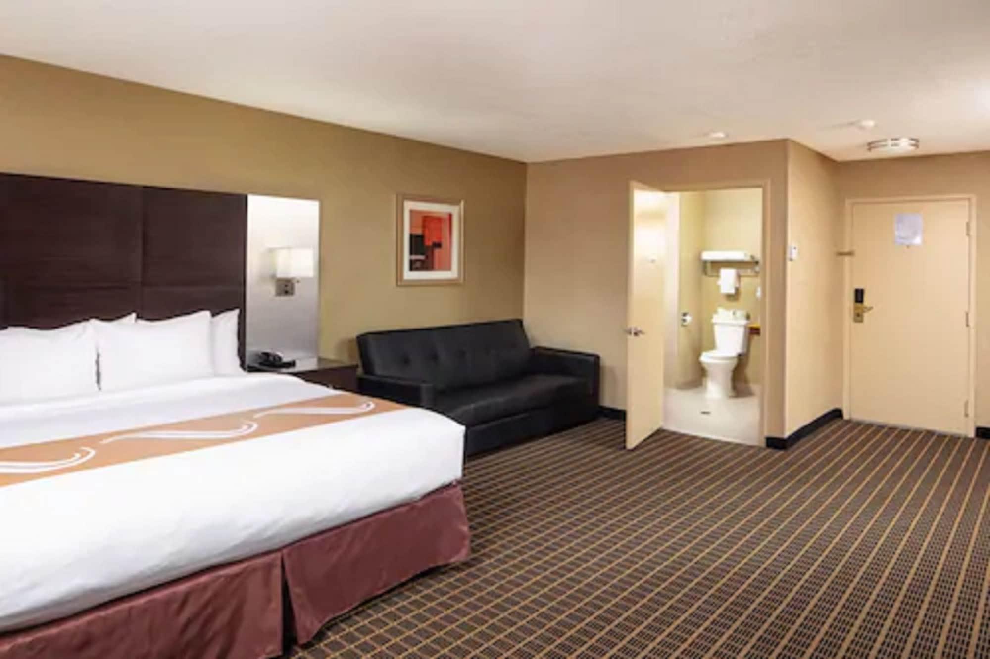 Quality Inn & Suites Downtown Γουίντσορ Εξωτερικό φωτογραφία