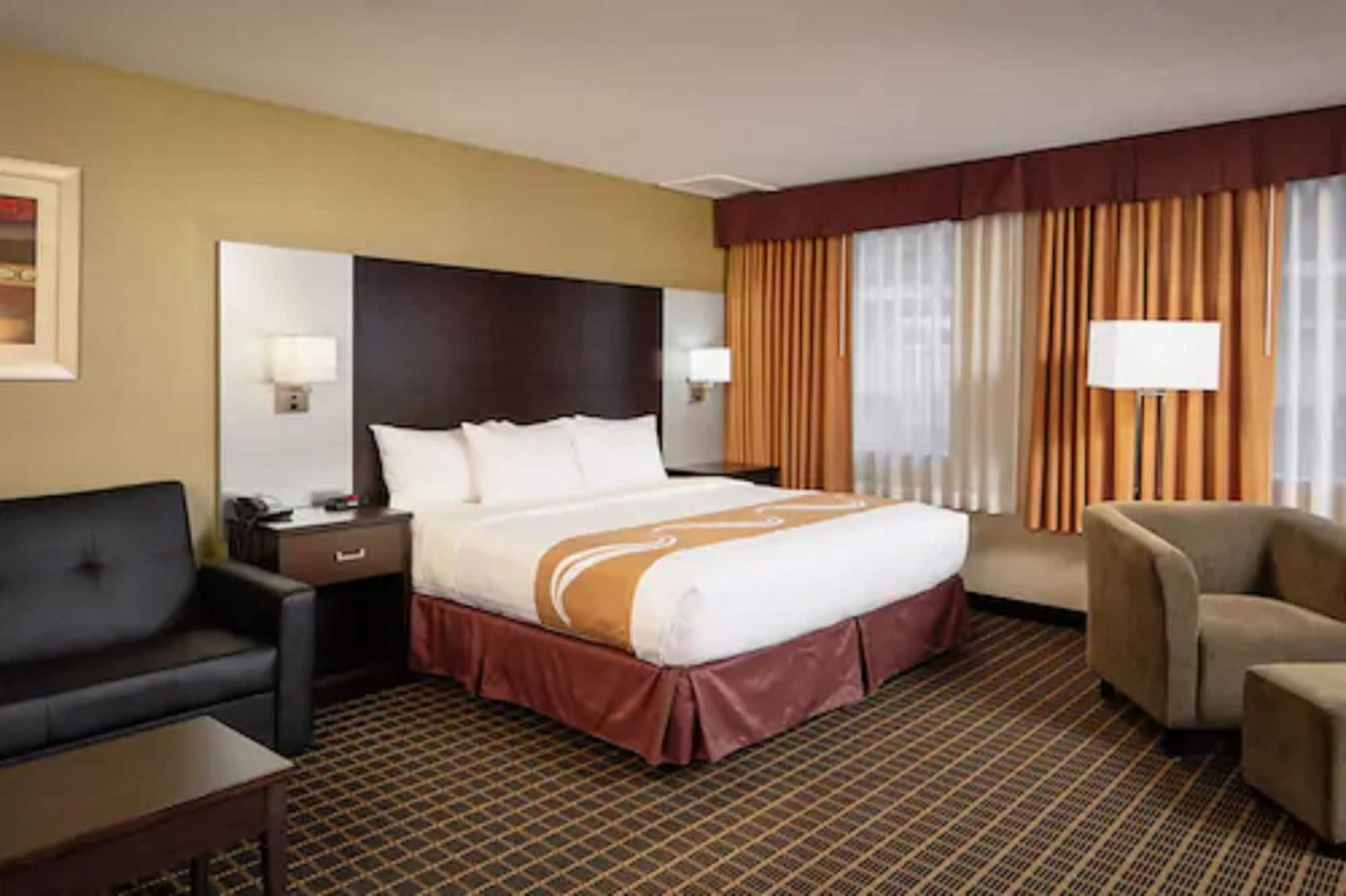 Quality Inn & Suites Downtown Γουίντσορ Εξωτερικό φωτογραφία