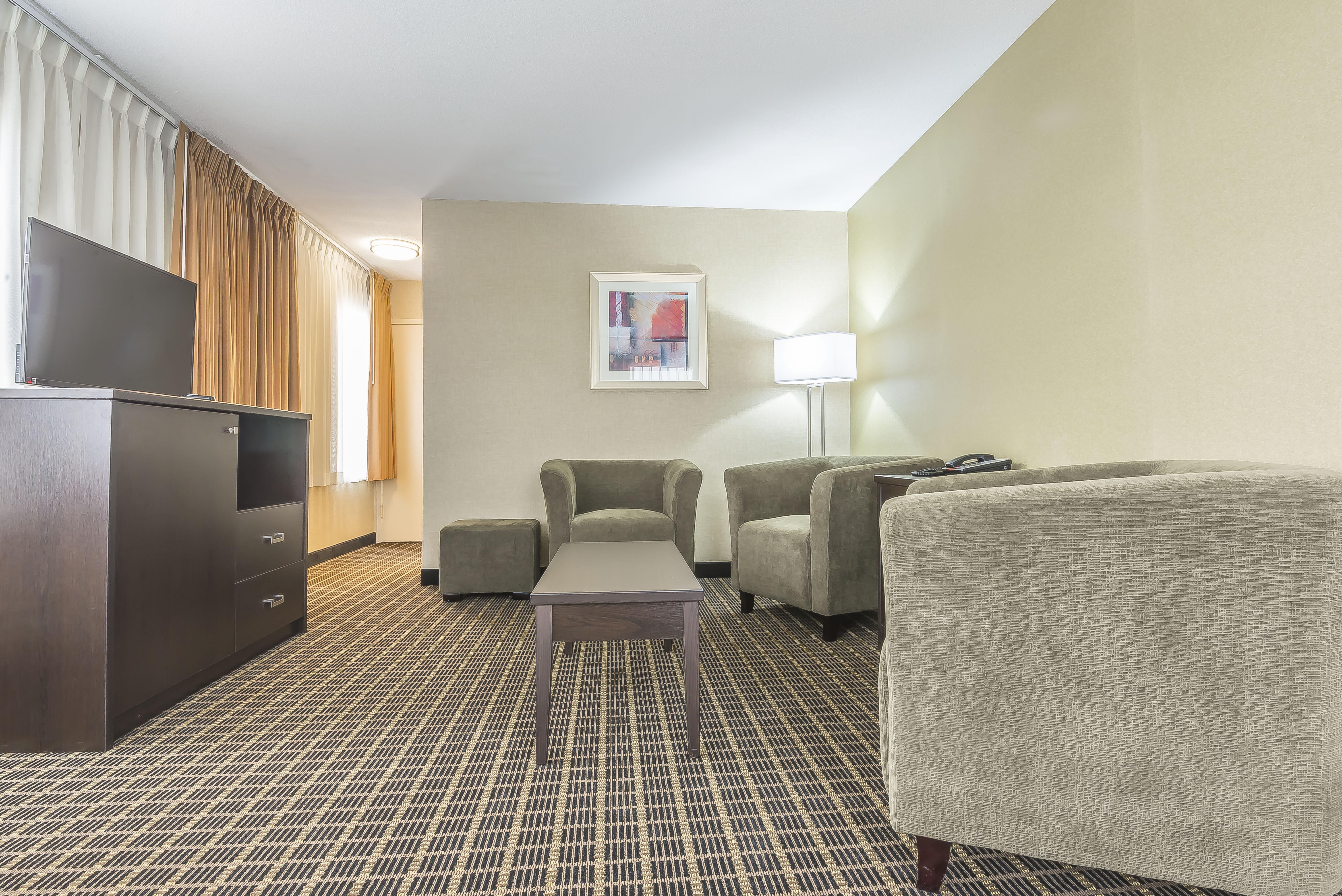 Quality Inn & Suites Downtown Γουίντσορ Εξωτερικό φωτογραφία