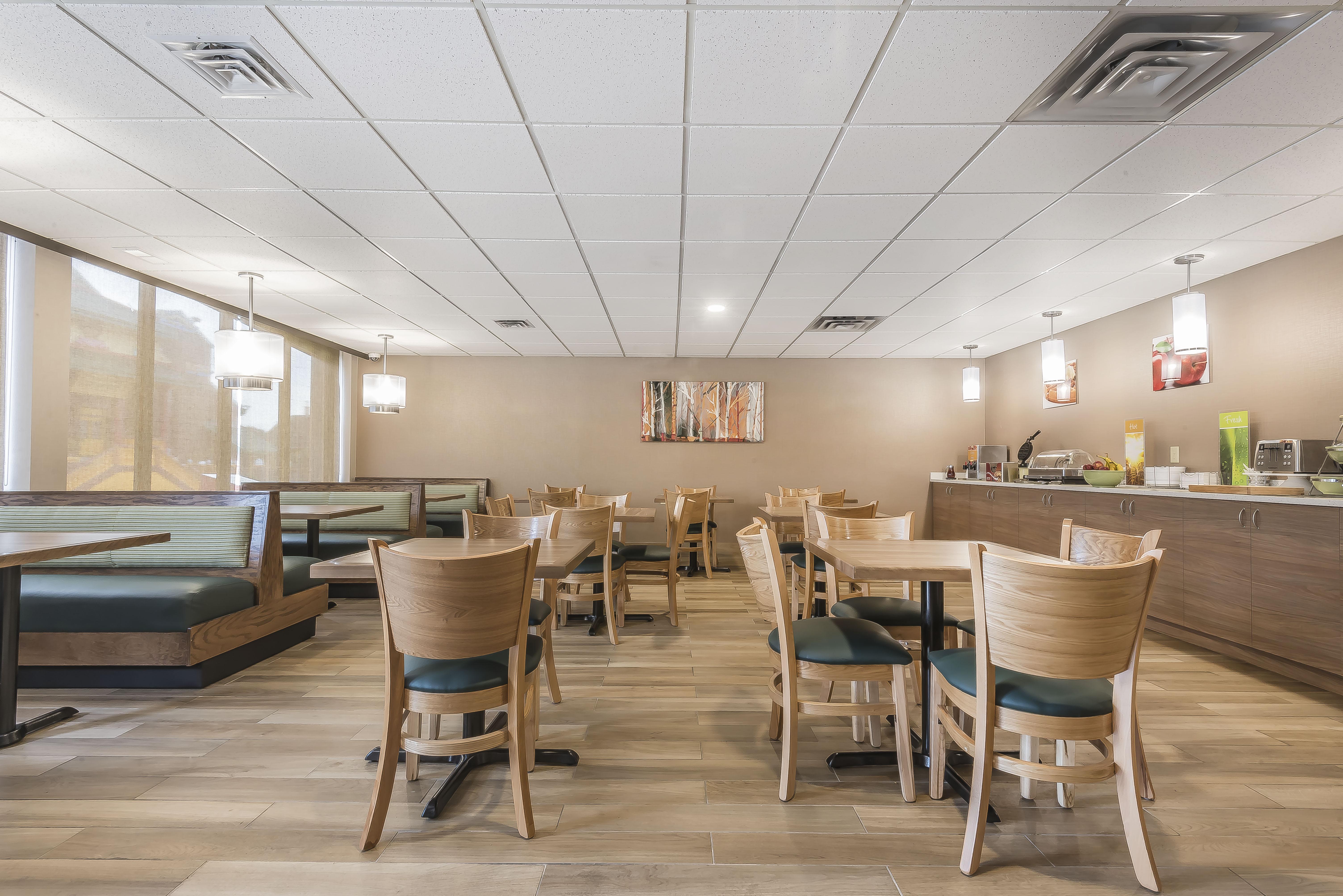 Quality Inn & Suites Downtown Γουίντσορ Εξωτερικό φωτογραφία