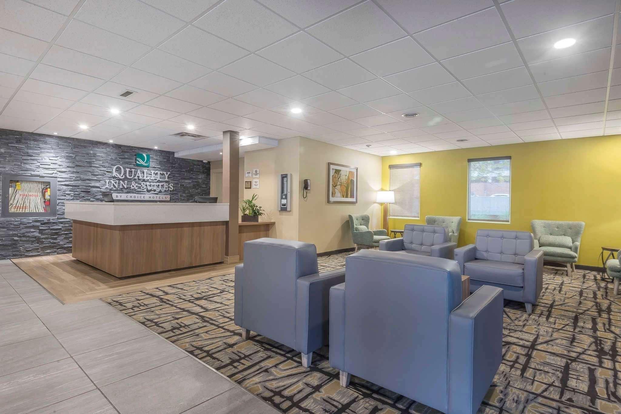 Quality Inn & Suites Downtown Γουίντσορ Εξωτερικό φωτογραφία