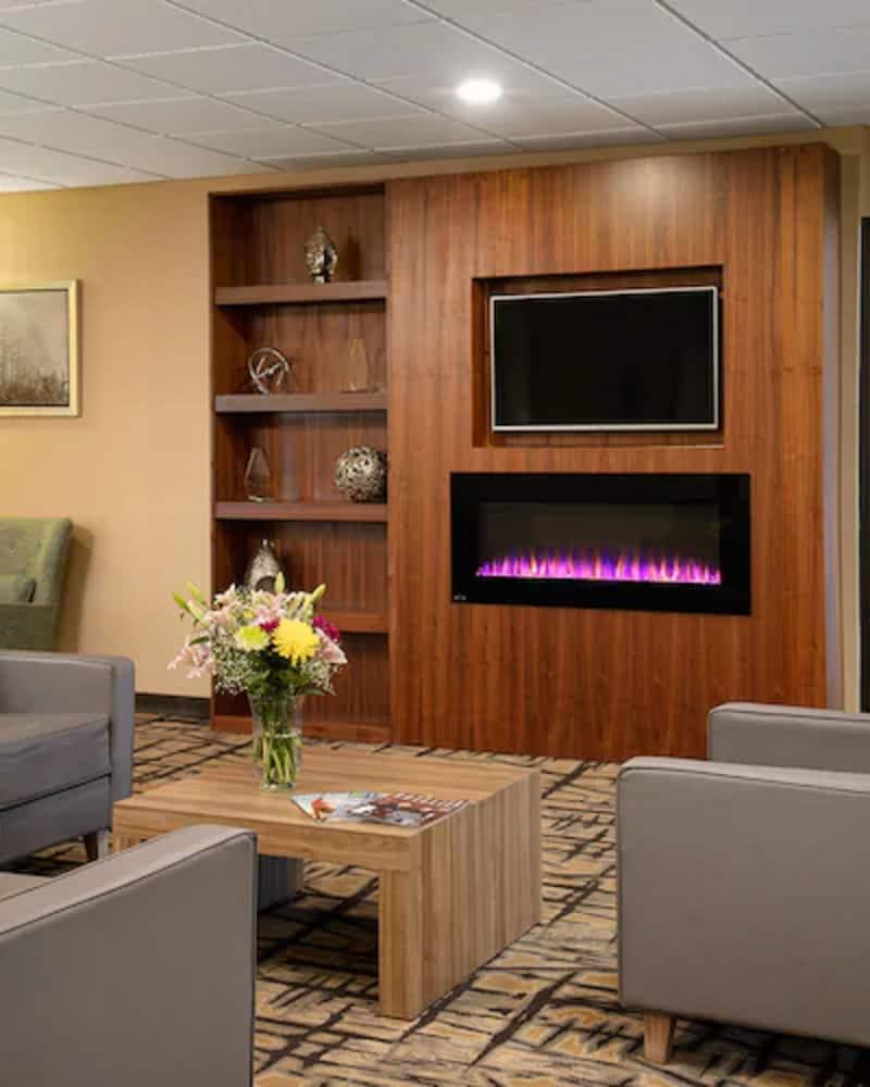 Quality Inn & Suites Downtown Γουίντσορ Εξωτερικό φωτογραφία