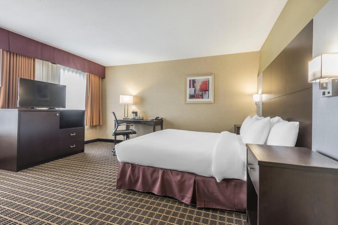 Quality Inn & Suites Downtown Γουίντσορ Εξωτερικό φωτογραφία