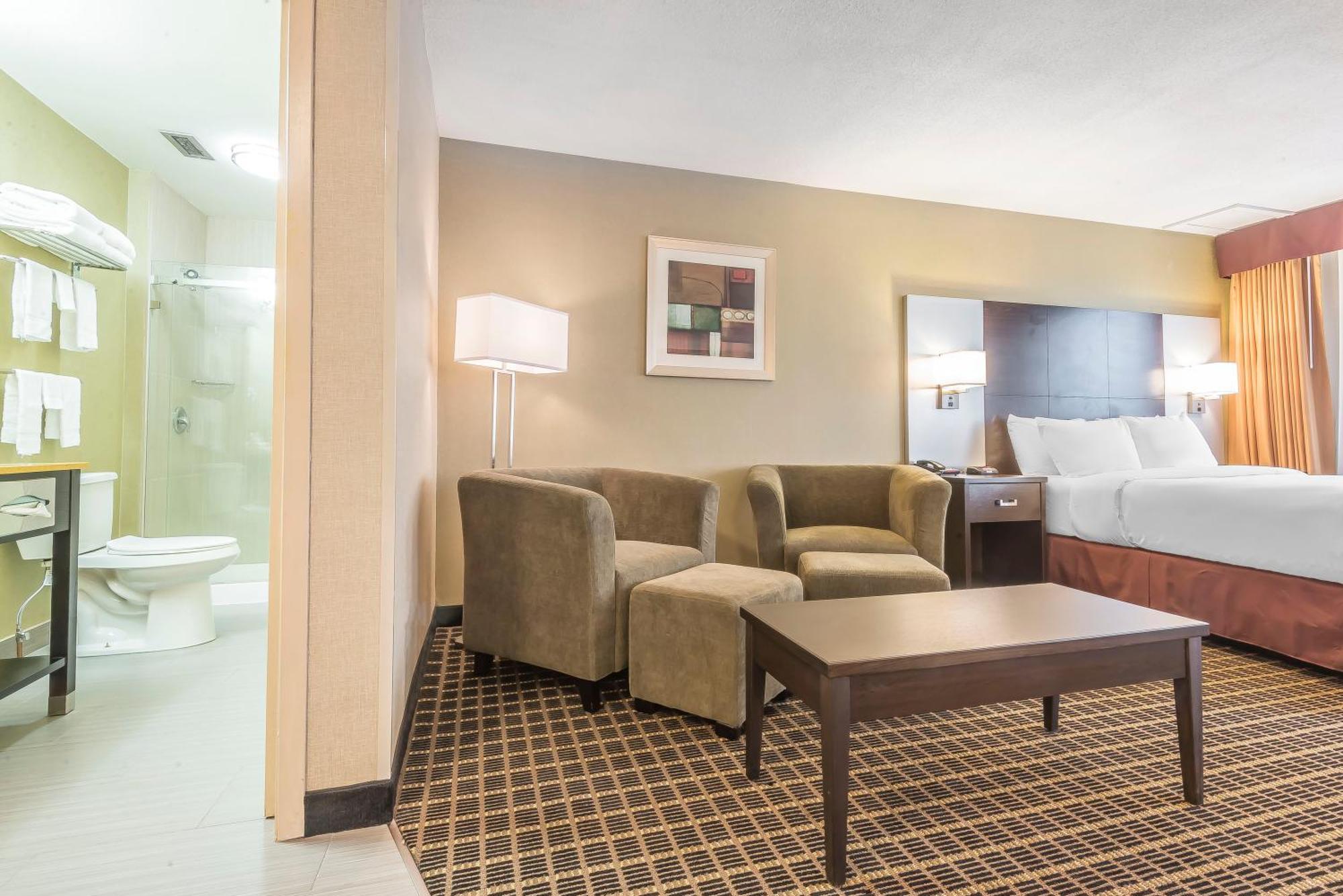 Quality Inn & Suites Downtown Γουίντσορ Εξωτερικό φωτογραφία