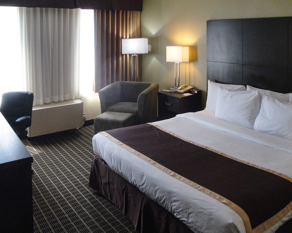 Quality Inn & Suites Downtown Γουίντσορ Εξωτερικό φωτογραφία