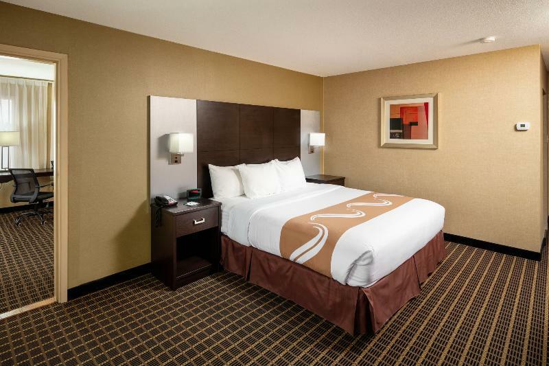 Quality Inn & Suites Downtown Γουίντσορ Εξωτερικό φωτογραφία
